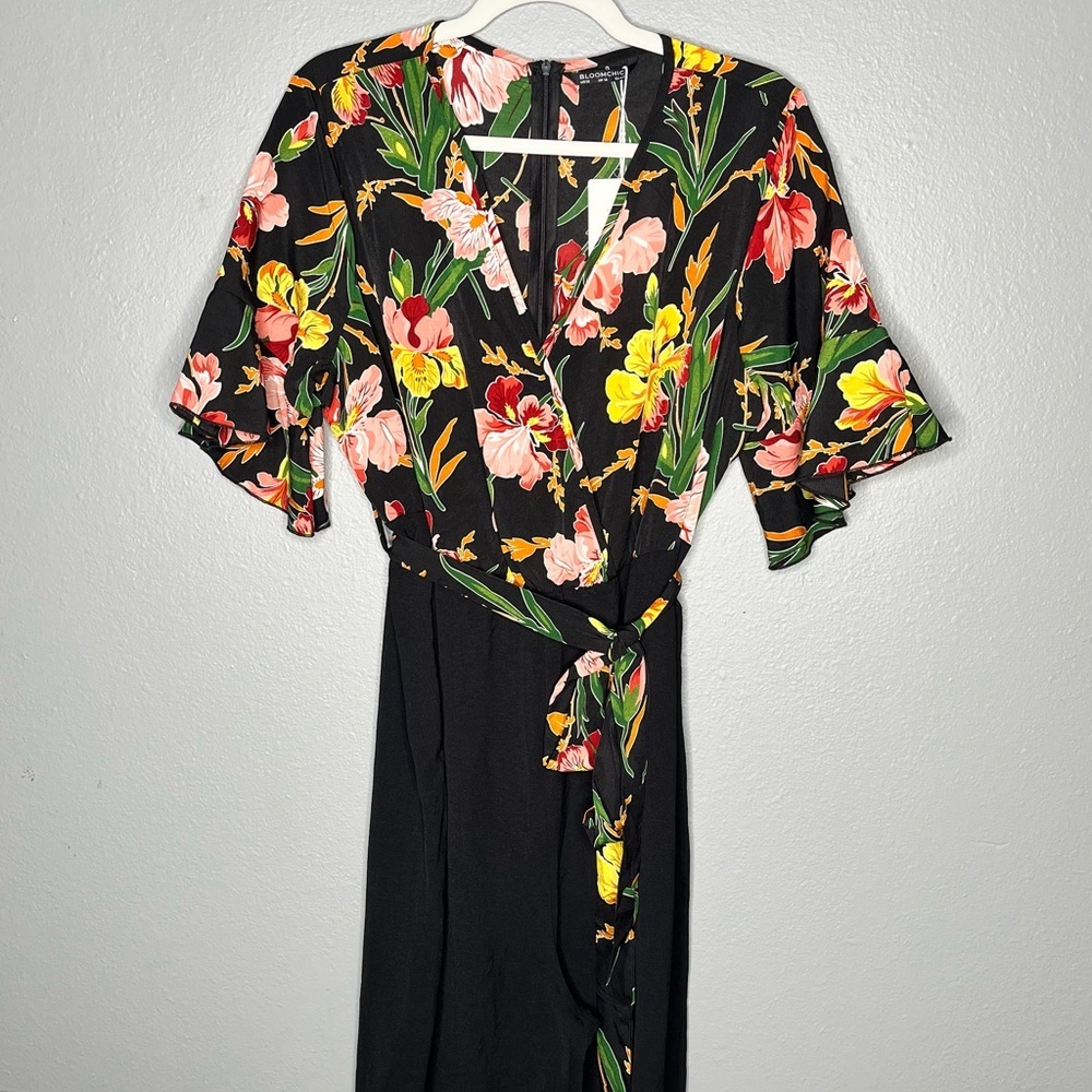 44. Women's Resortwear Floral Summer Ruffled Sleeved Jumpsuit Size 12